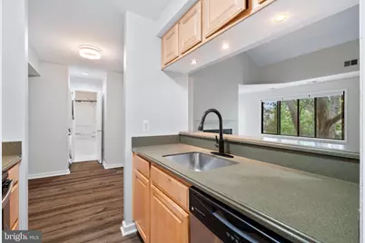 9934 Hellingly Place #142, Gaithersburg, MD 20886 - Photo 10