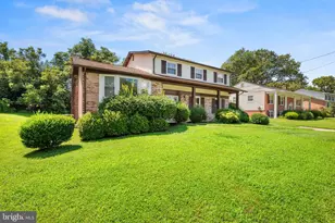 11704 Rosalinda Dr, Potomac, MD 20854 - Photo 2