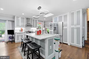 9912 Harrogate Rd, Bethesda, MD 20817 - Photo 12