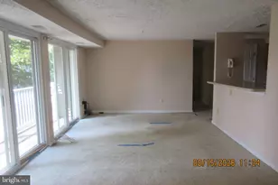301 Palmspring Dr, Gaithersburg, MD 20878 - Photo 2