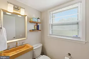 11317 College View Dr, Silver Spring, MD 20902 - Photo 10
