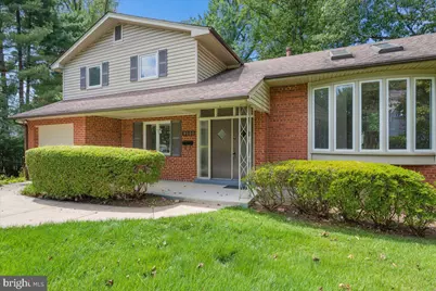 9202 Wilmett Court, Bethesda, MD 20817 - Photo 2