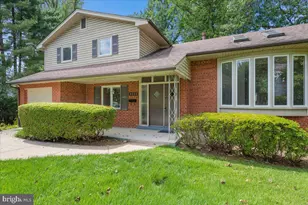 9202 Wilmett Ct, Bethesda, MD 20817 - Photo 2