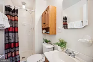 10121 Watkins Mill, Gaithersburg, MD 20886 - Photo 18
