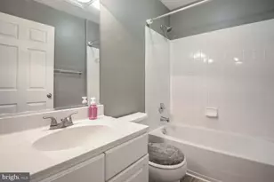 18806 Harmony Woods Ln, Germantown, MD 20874 - Photo 22