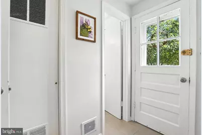 9882 Hollow Glen Place #2534, Silver Spring, MD 20910 - Photo 16