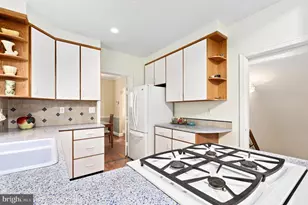4705 Morgan Dr, Chevy Chase, MD 20815 - Photo 8