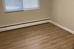 702 Chaney Dr, Takoma Park, MD 20912 - Photo 4