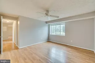 12201 Peach Crest Dr, Germantown, MD 20874 - Photo 2