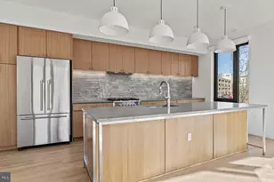 10511 Strathmore Hall St, North Bethesda, MD 20852 - Photo 8