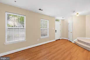 136 Pasture Side Way, Rockville, MD 20850 - Photo 2