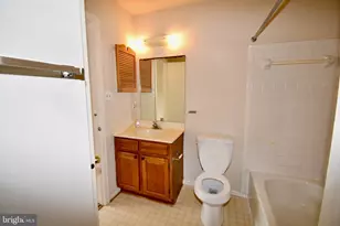 12100 Flag Harbor Dr, Germantown, MD 20874 - Photo 22