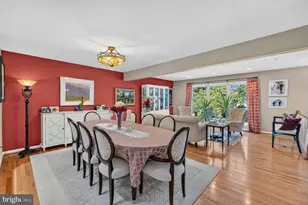 11306 Hollowstone Dr, Rockville, MD 20852 - Photo 8
