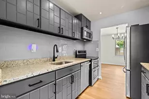 16 Cornerwood Ct, Gaithersburg, MD 20878 - Photo 2
