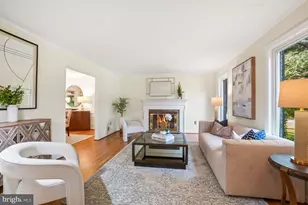 11701 Beekman Pl, Potomac, MD 20854 - Photo 8