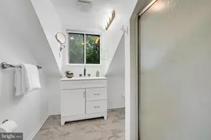 327 S Horners Ln, Rockville, MD 20850 - Photo 10
