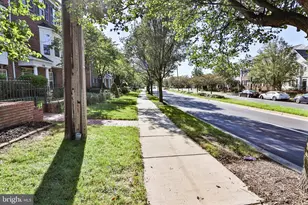 526 Redland Blvd, Rockville, MD 20850 - Photo 2