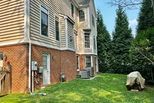 202 Martins Ln, Rockville, MD 20850 - Photo 32