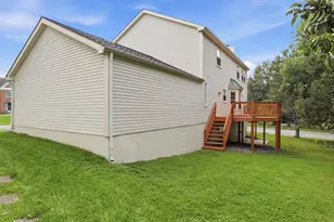 10921 Outpost Dr, North Potomac, MD 20878 - Photo 30