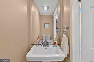 17316 Amity Dr, Gaithersburg, MD 20877 - Photo 8