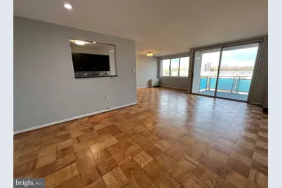 10201 Grosvenor Place #1111, Rockville, MD 20852 - Photo 4