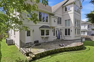 9409 Singleton Dr, Bethesda, MD 20817 - Photo 4