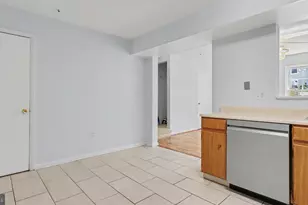 8029 Harbor Tree Way, Montgomery Village, MD 20886 - Photo 16