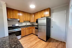 11812 Timber Ln, Rockville, MD 20852 - Photo 2