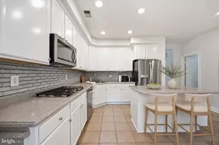413 Longhorn Crescent, Rockville, MD 20850 - Photo 6