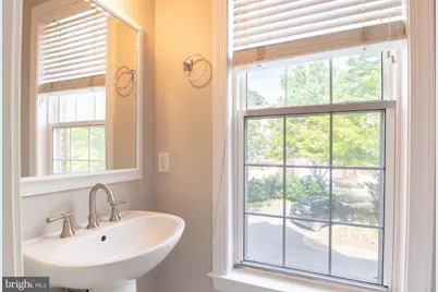 207 Halpine Walk Court, Rockville, MD 20851 - Photo 18