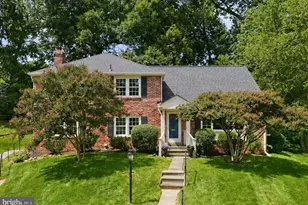6 Geneva Mason Ct, Potomac, MD 20854 - Photo 1
