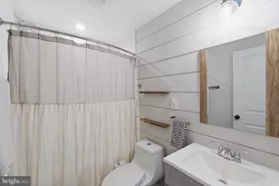 8214 Hawkins Creamery Rd, Gaithersburg, MD 20882 - Photo 8