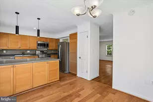 25 Earth Star Pl, Gaithersburg, MD 20878 - Photo 12