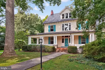 5906 Cedar Parkway, Chevy Chase, MD 20815 - Photo 4