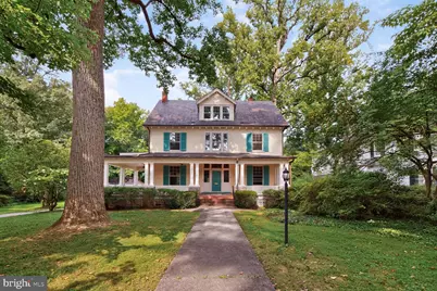 5906 Cedar Parkway, Chevy Chase, MD 20815 - Photo 2