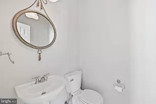 111 Longpoint Way, Gaithersburg, MD 20878 - Photo 16