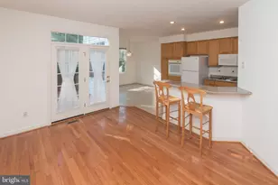 22 Calabash Ct, Rockville, MD 20850 - Photo 4
