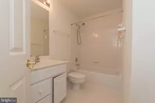 22 Calabash Ct, Rockville, MD 20850 - Photo 16
