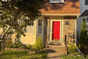 18 Hunters Gate Ct, Silver Spring, MD 20904 - Photo 2