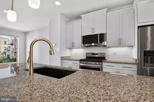 5138 Longstone Way, North Bethesda, MD 20852 - Photo 10