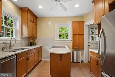 820 Davis Avenue, Takoma Park, MD 20912 - Photo 8