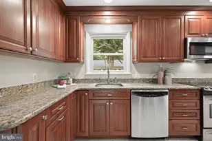 39 Wellesley Cir, Glen Echo, MD 20812 - Photo 14