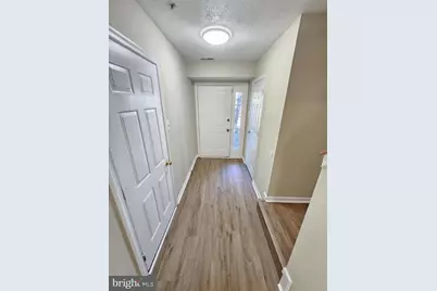 17917 Cottonwood Terrace, Gaithersburg, MD 20877 - Photo 2