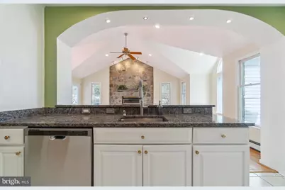 13200 Foxden Drive, Rockville, MD 20850 - Photo 38