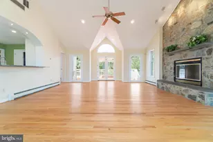 13200 Foxden Dr, Rockville, MD 20850 - Photo 34