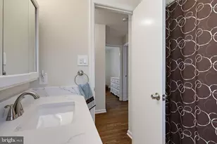 28720 Greenberry Dr, Gaithersburg, MD 20882 - Photo 32