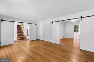 7038 Wolftree Ln, North Bethesda, MD 20852 - Photo 10