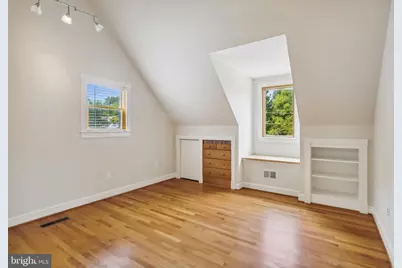 101 Charles Street, Rockville, MD 20850 - Photo 32
