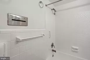10401 Grosvenor Pl, Rockville, MD 20852 - Photo 36