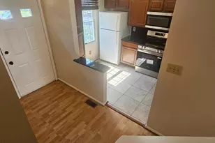 23 Cross Ridge Ct, Germantown, MD 20874 - Photo 2